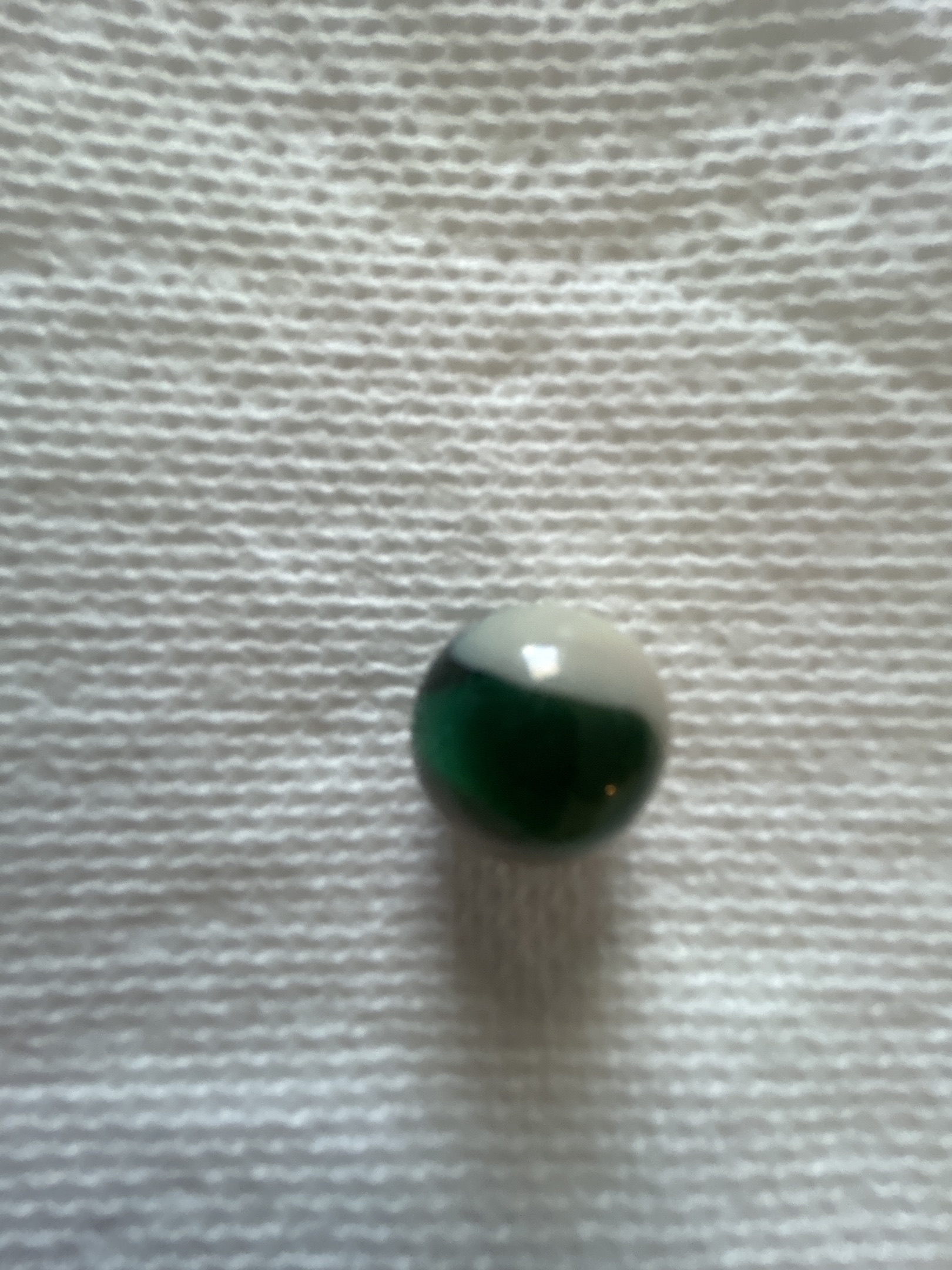Green Ace by Akro Agate, identification view