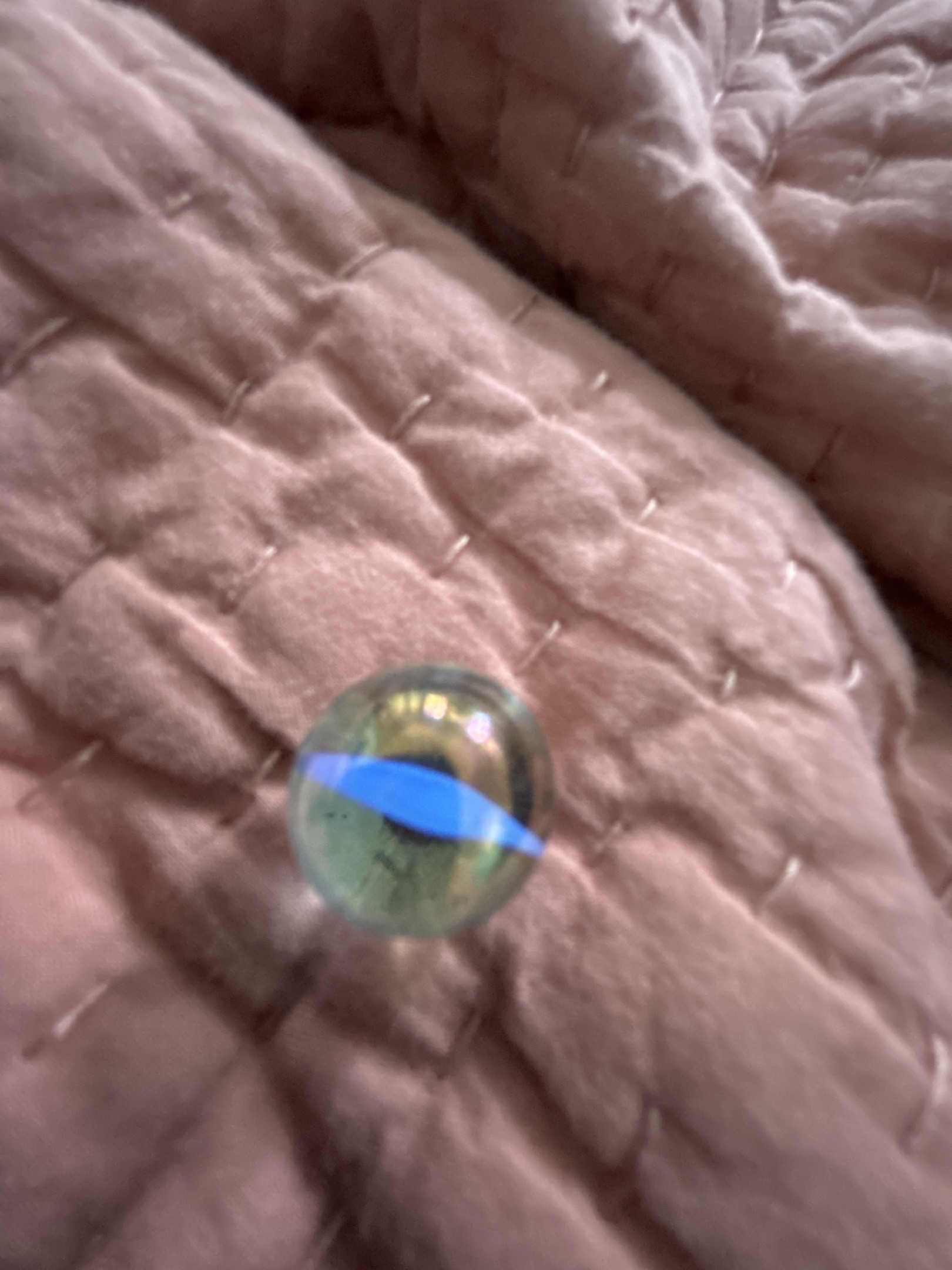 Iridescent Cat's Eye by Vacor de Mexico (Mega Marbles), identification view