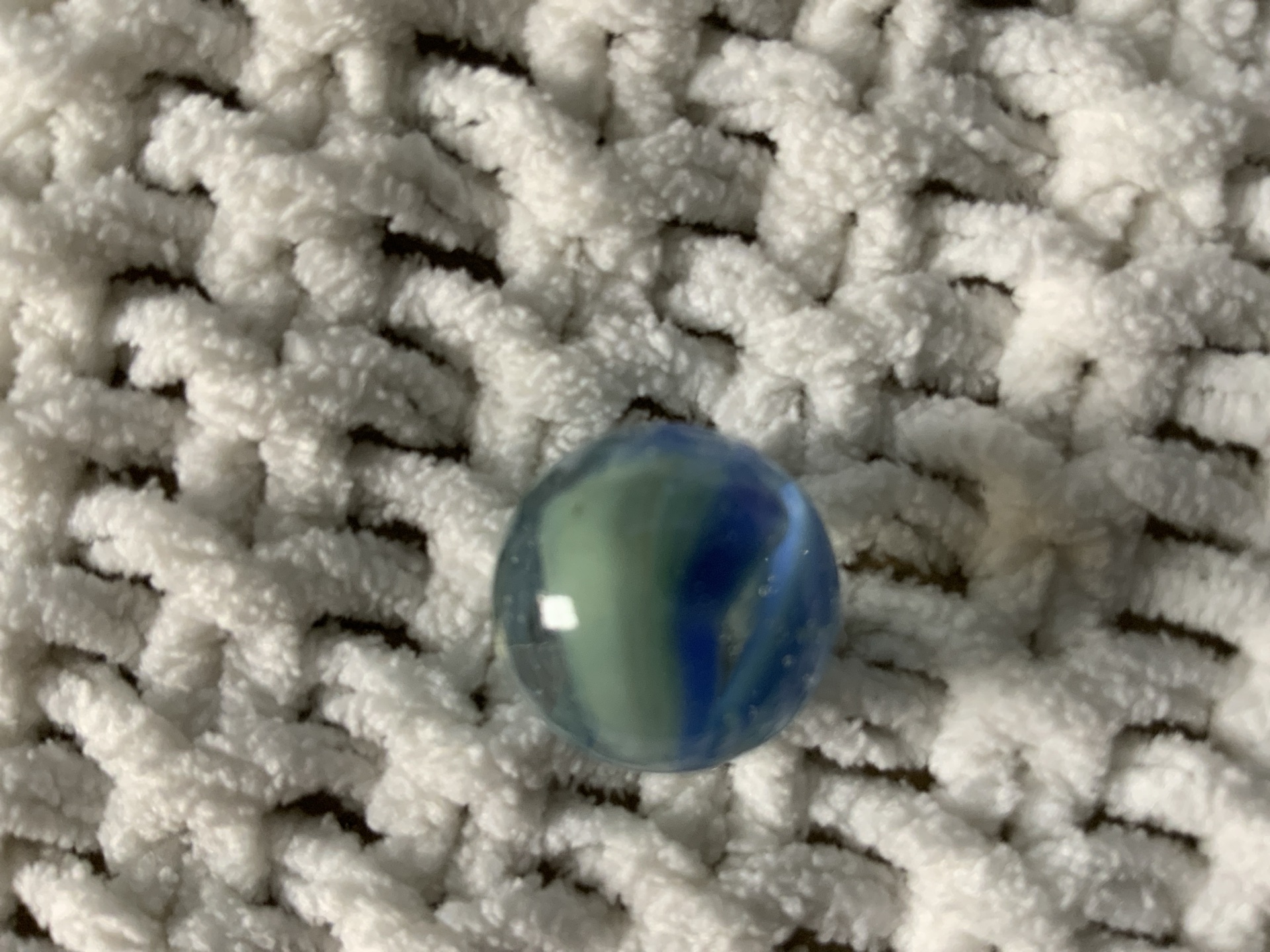 Blue Cat's Eye with White Vanes by Vitro Agate, identification view