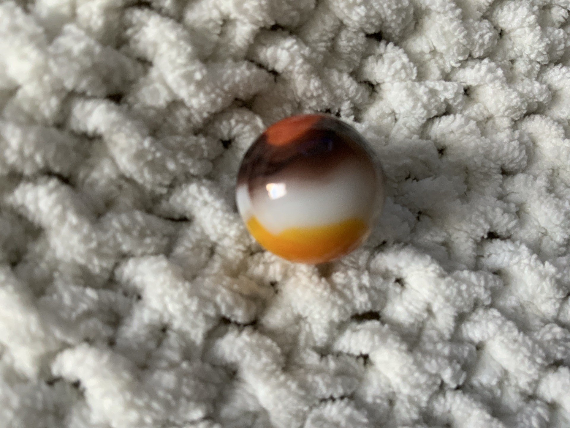Brown and Yellow Special by Akro Agate, identification view