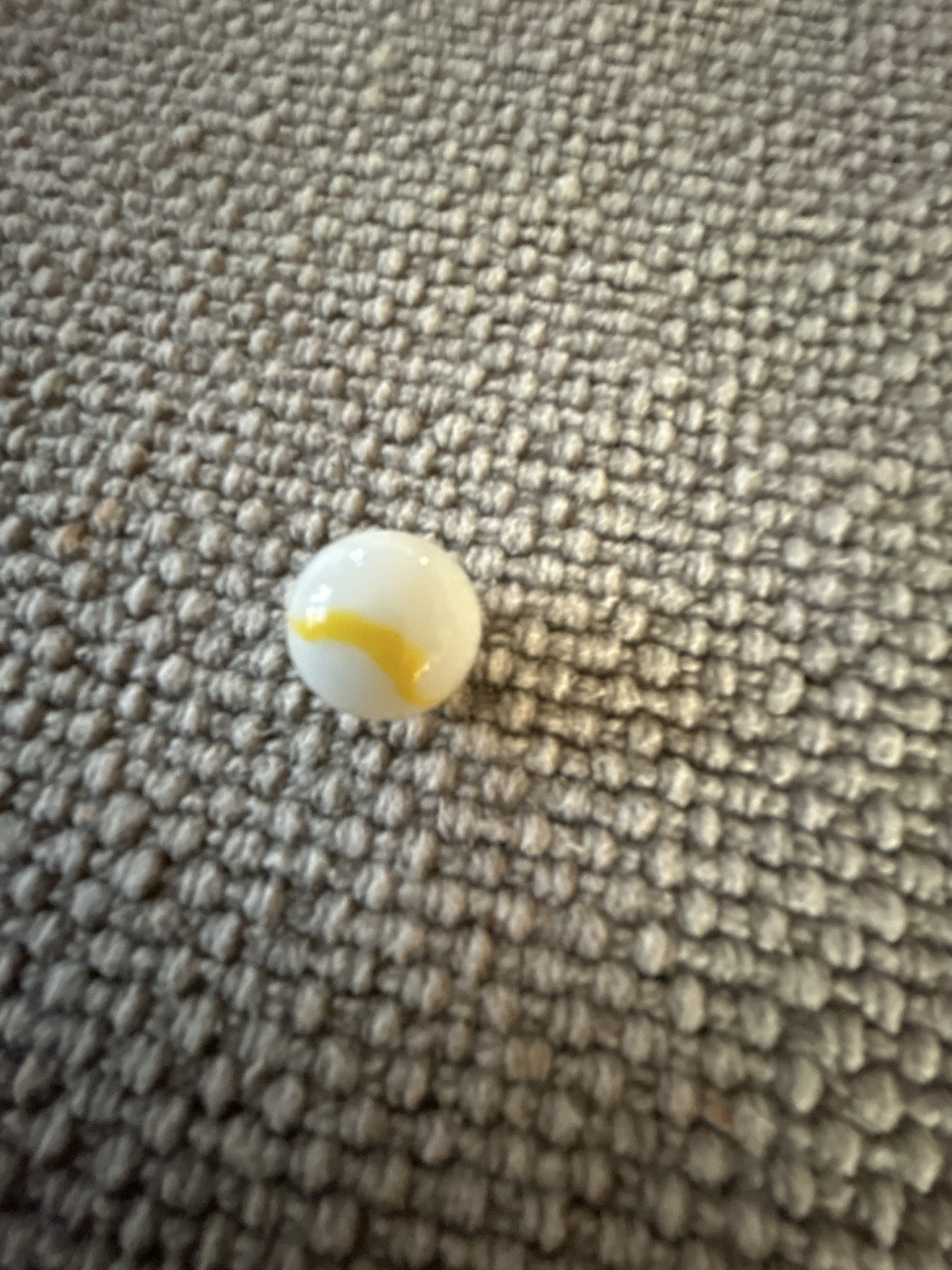 White Patch with Yellow Stripe by Vitro Agate, identification view