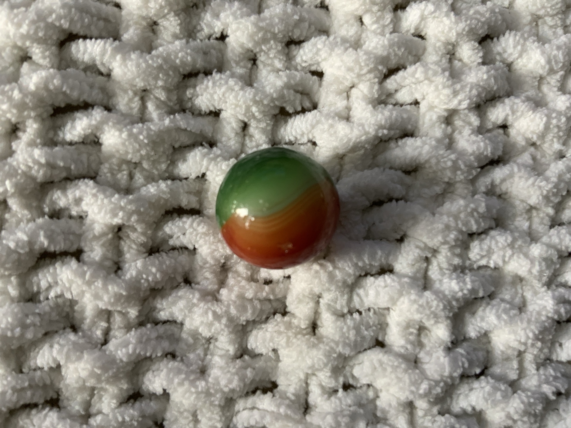 Two-Color Onyx Swirl - Green and Orange by Akro Agate, identification view