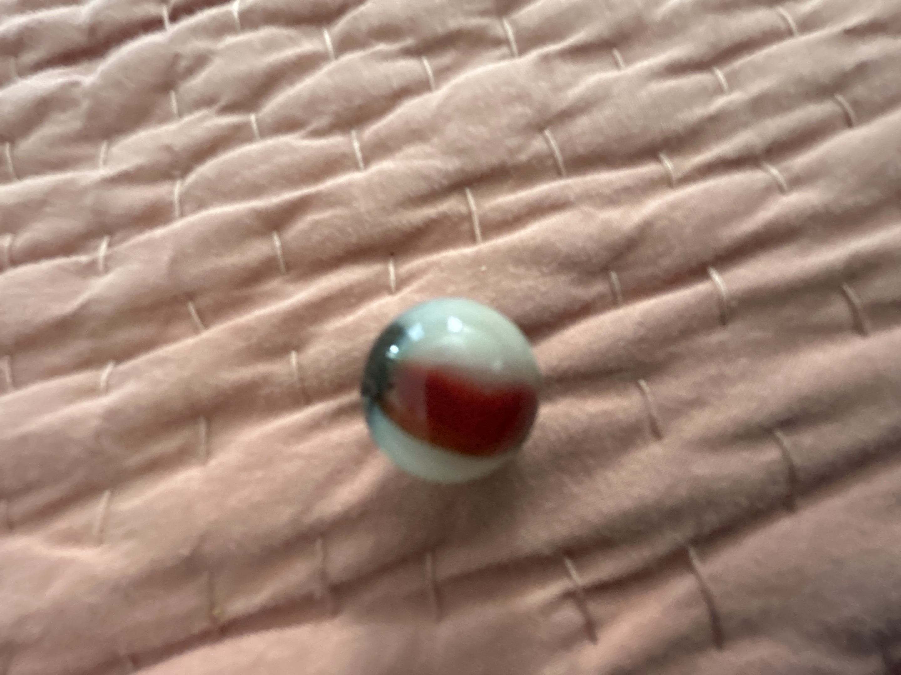Red and White Patch - Conqueror Type by Vitro Agate, identification view