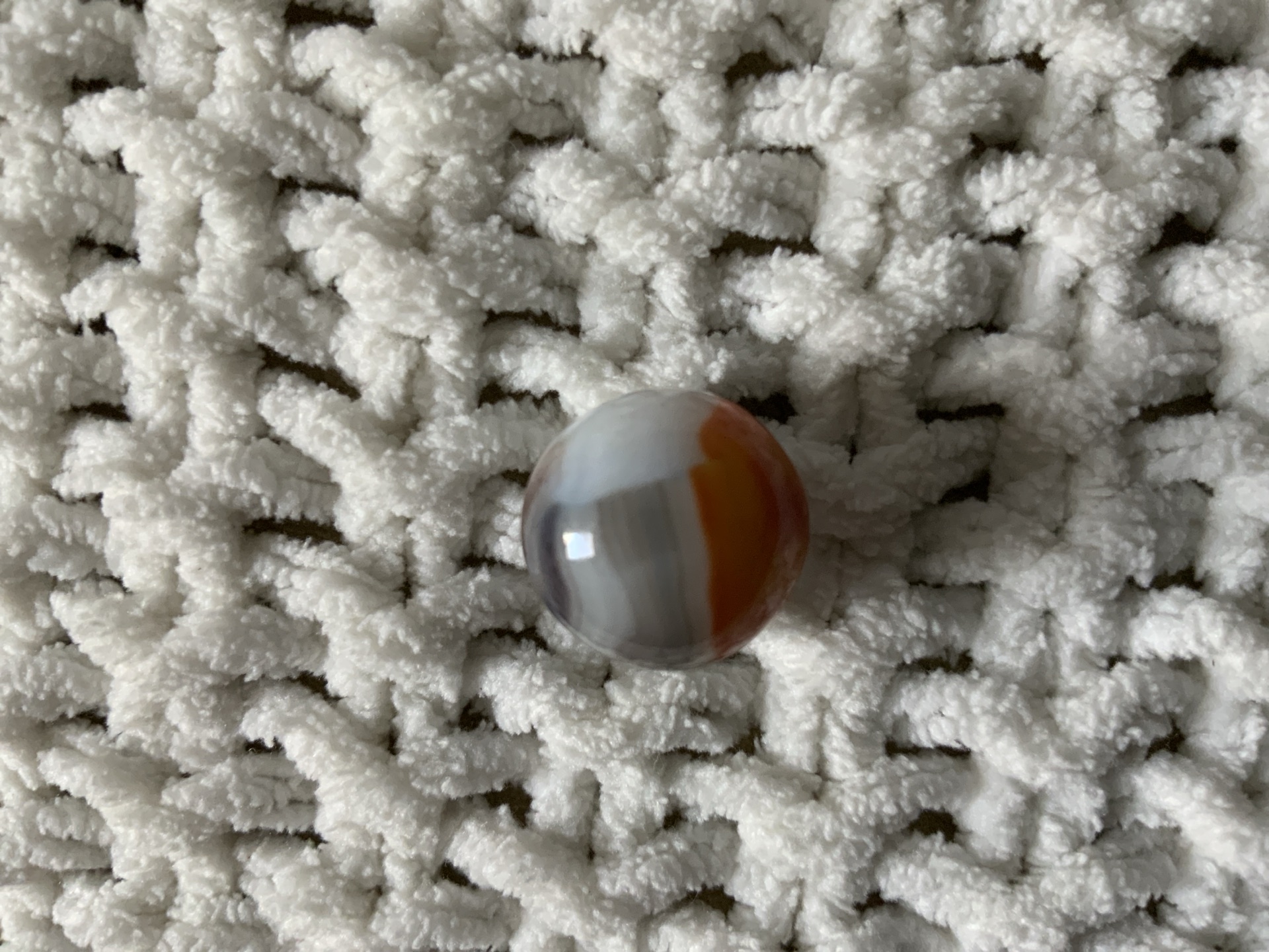 Carnelian Patch - White with Orange by Akro Agate, identification view