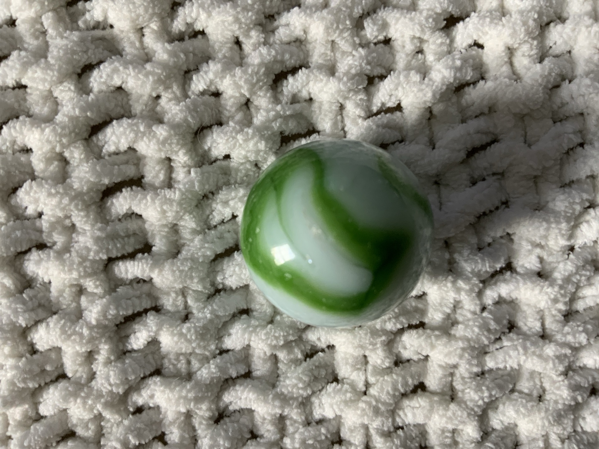 Green and White Shooter Swirl by Alley Agate, identification view