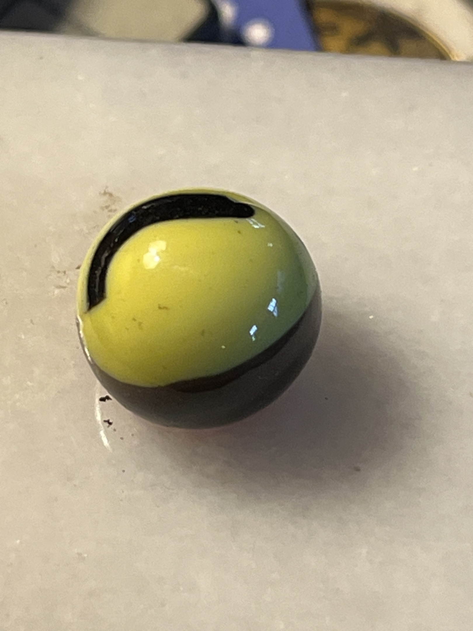 Wasp by Peltier Glass Company, identification view