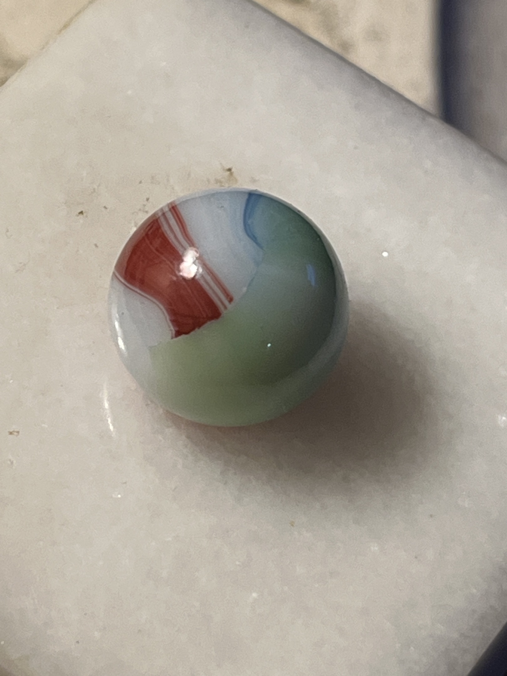 Tri-Lite (Red, Green, and Blue) by Peltier Glass Company, identification view