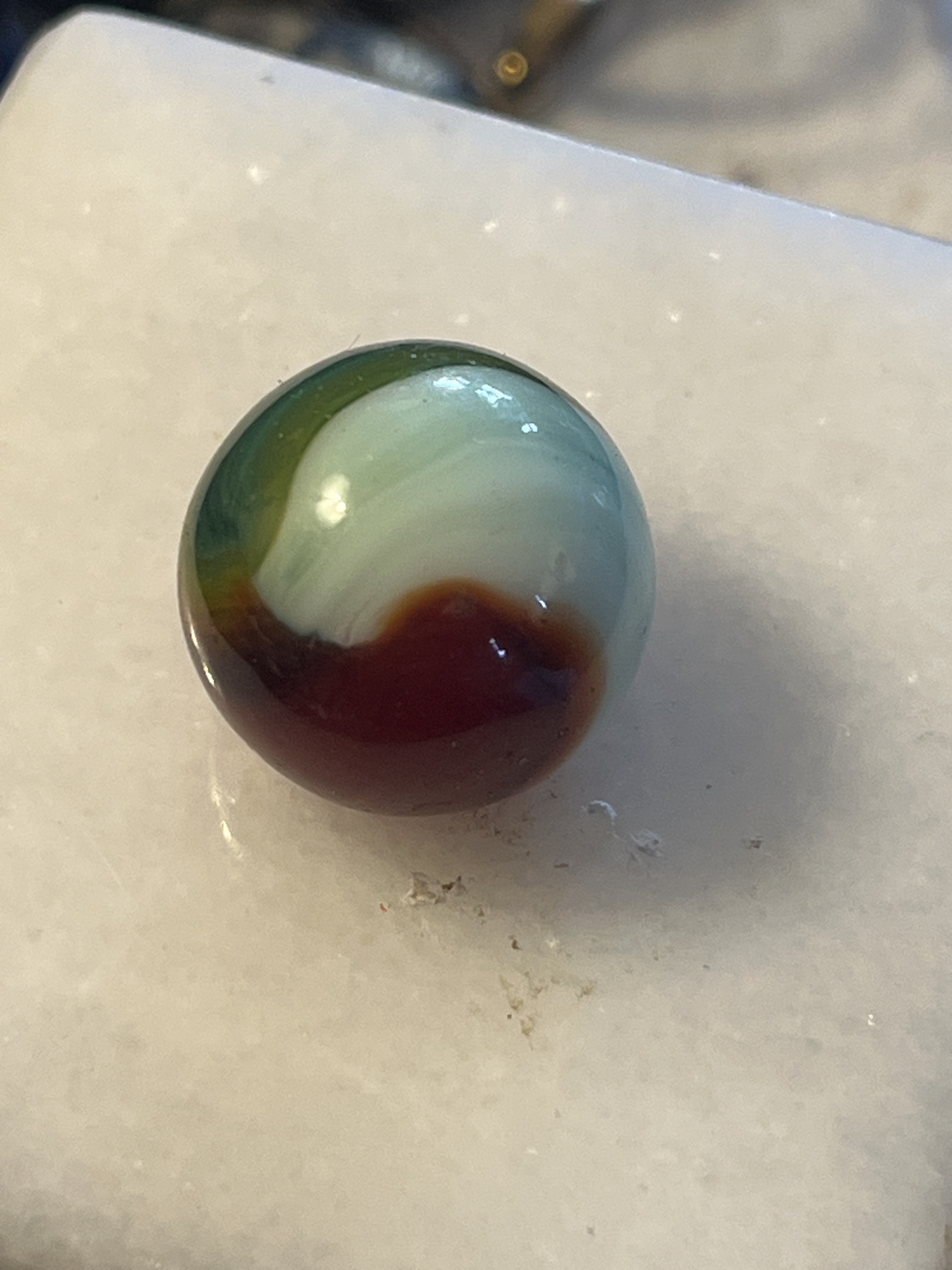 Multi-Color Tri-Lite (Green, Brown, Yellow on White) by Vitro Agate Company
