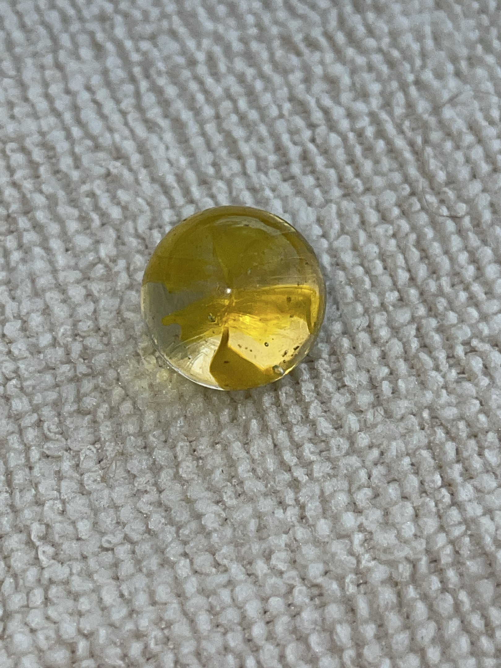 Yellow Clearie by Vitro Agate, identification view