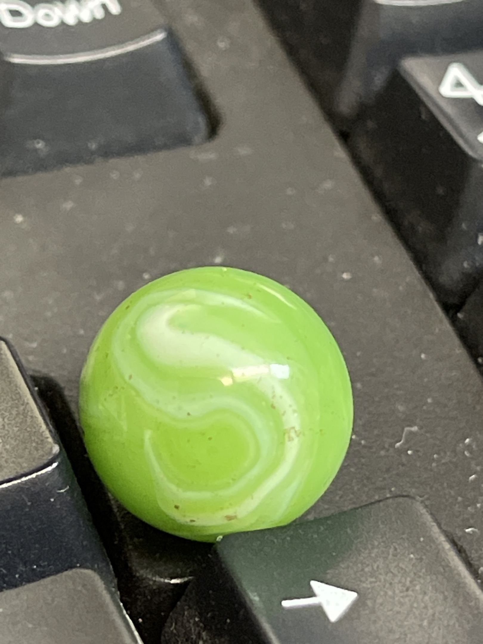 Green Agate by Vitro Agate Company, identification view