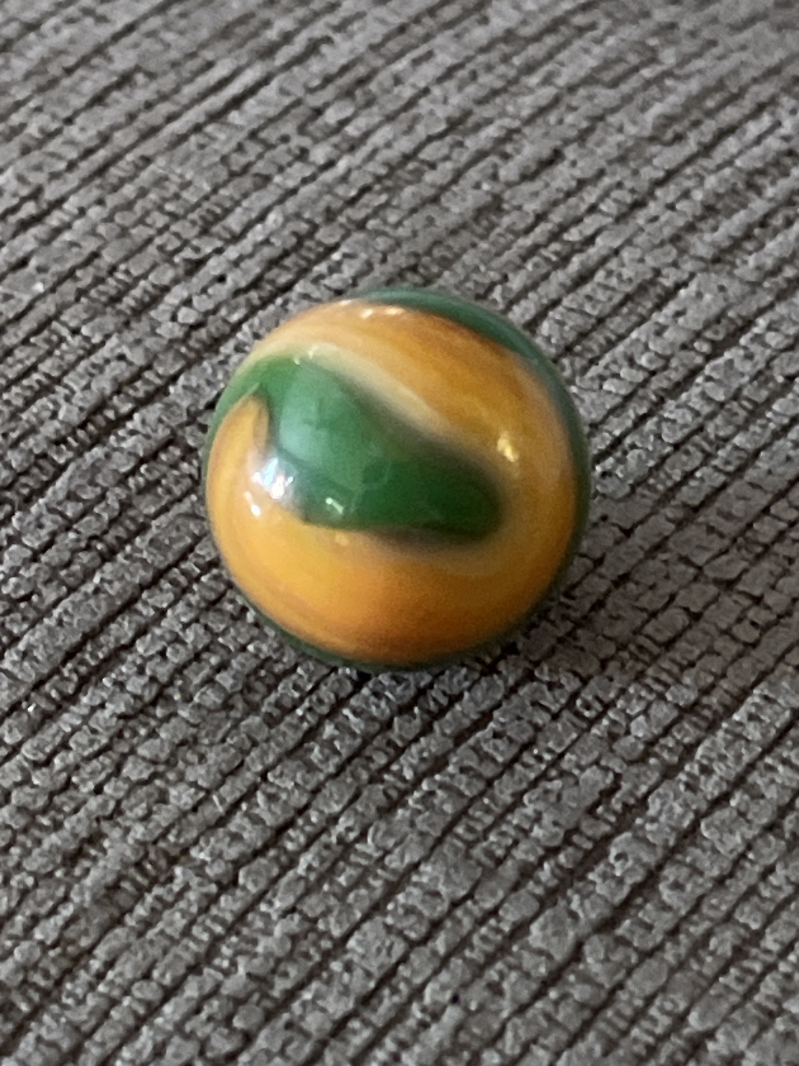 Parrot by Vitro Agate, identification view