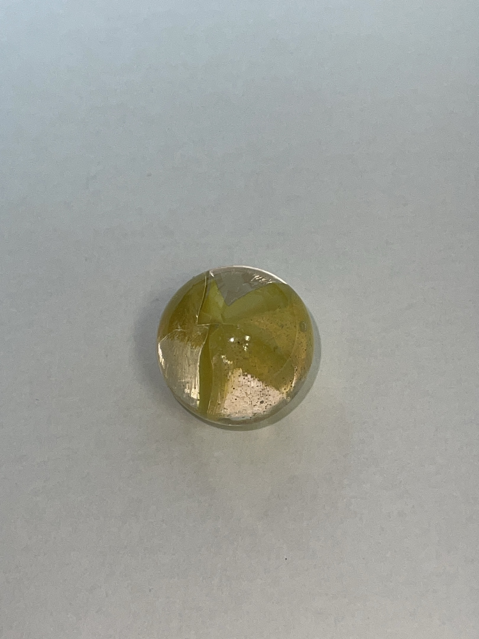Yellow Cat's Eye by Vitro Agate, identification view