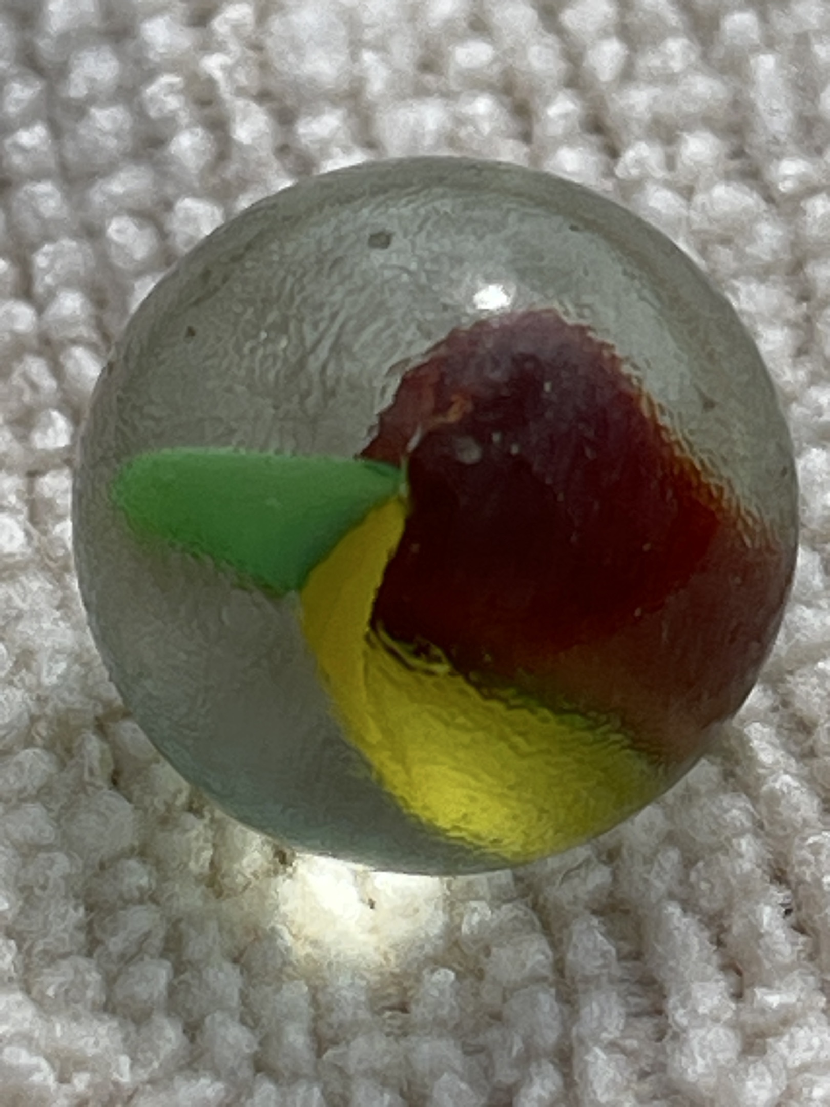 Parrot 3-Color Cat's Eye by Vitro Agate, identification view