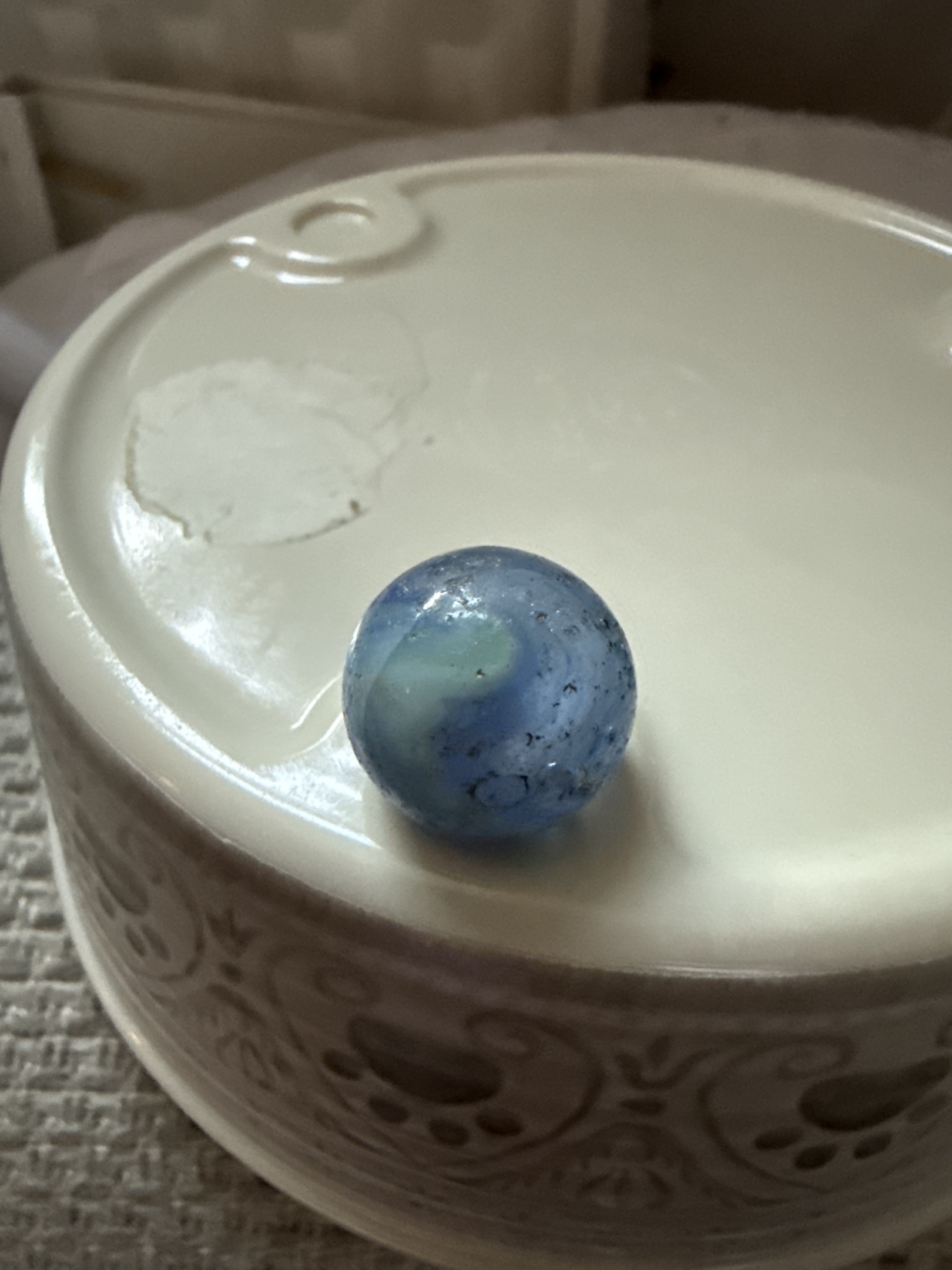 Blue Slag by Akro Agate, identification view