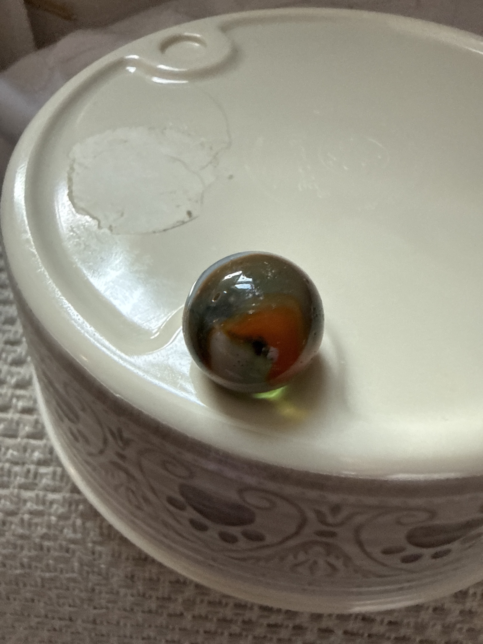Blackie - Orange and White Patch by Vitro Agate Company, identification view
