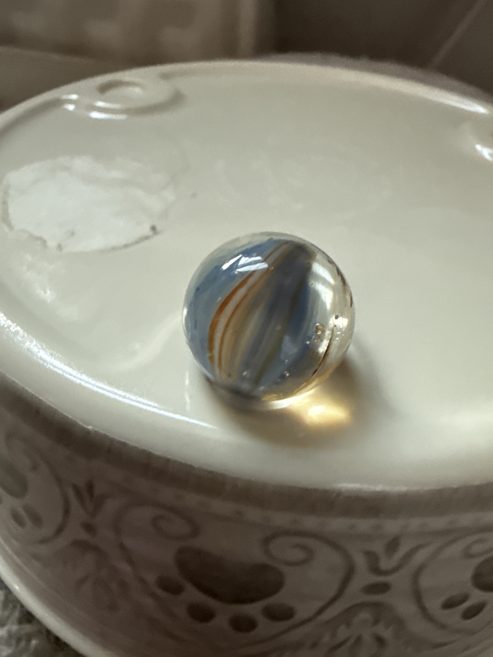 Rainbow - Blue with Amber/Brown by Vitro Agate, identification view