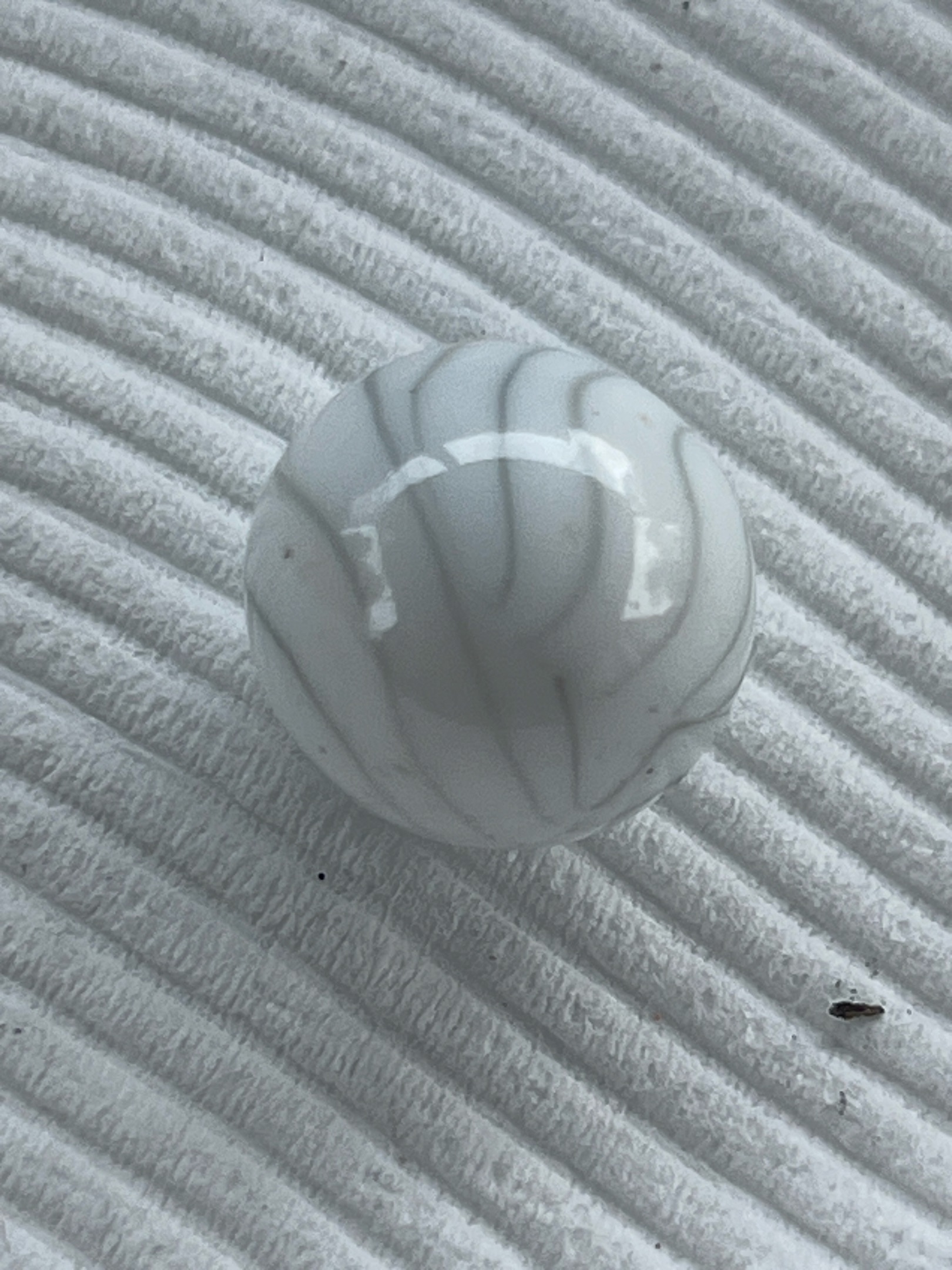 Grey Ghost Swirl by Akro Agate Company, identification view