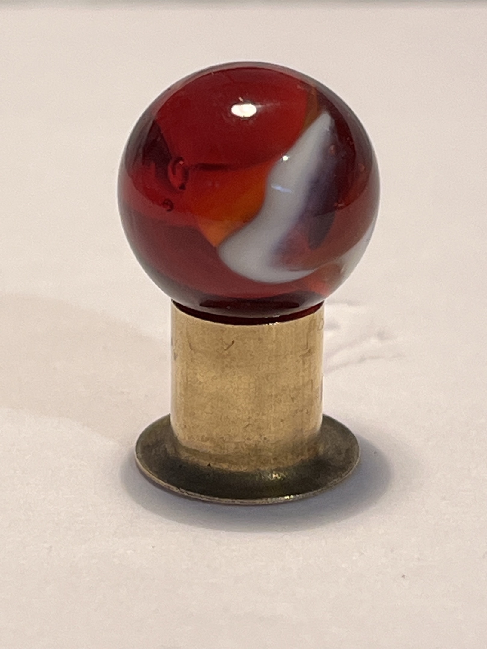 Red Special by Akro Agate Company, identification view