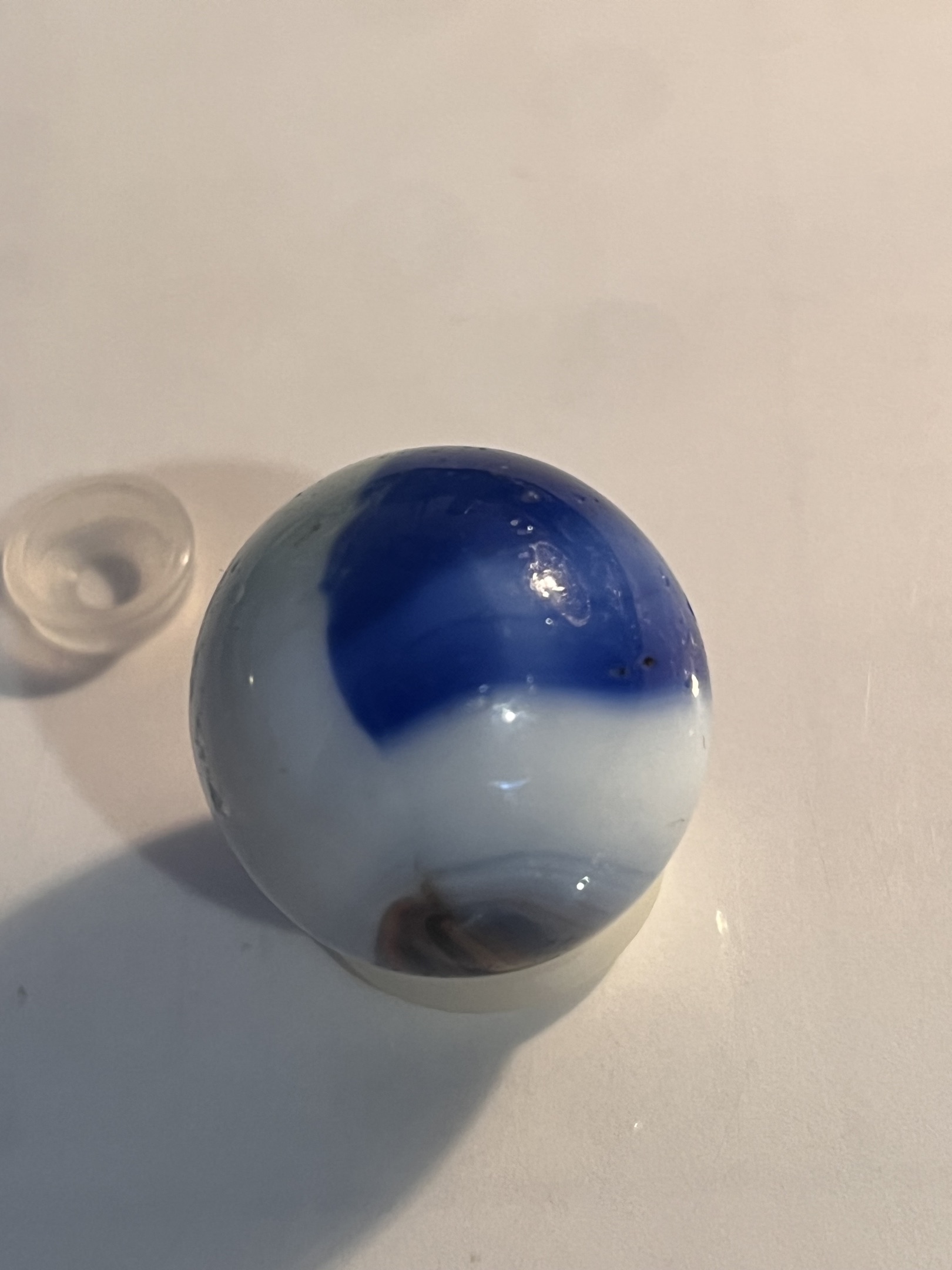 Blue and White Shooter Patch by Vitro Agate, identification view