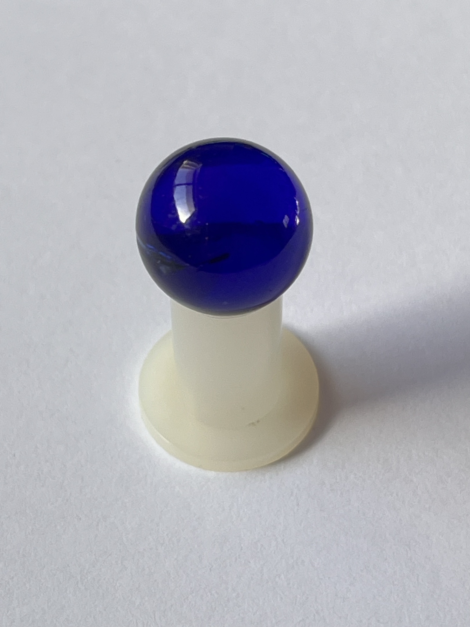 Cobalt Blue Clearie by Vitro Agate, identification view