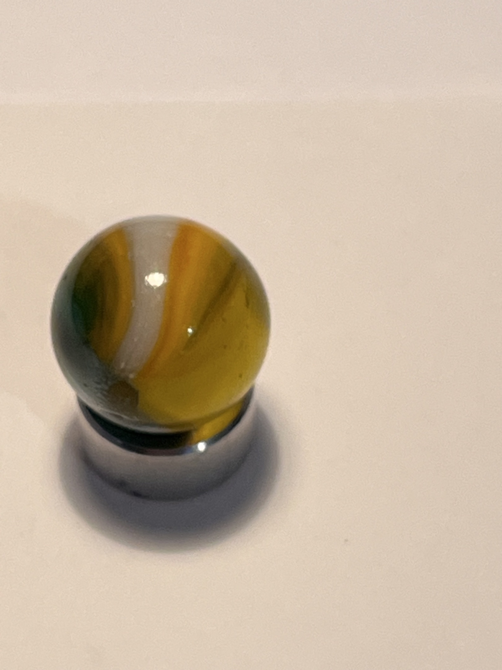 Yellow Jacket Hybrid Cat's Eye by Vitro Agate Co., identification view
