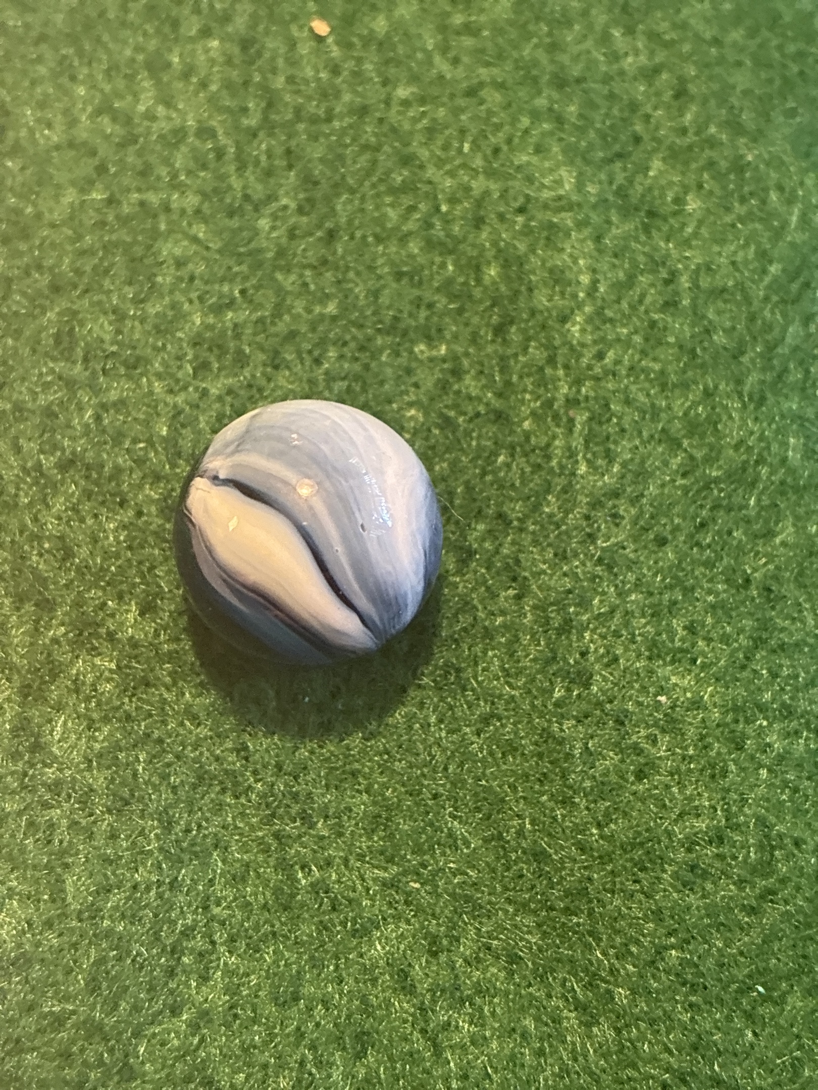 Blue and White Swirl by Alley Agate Company, identification view