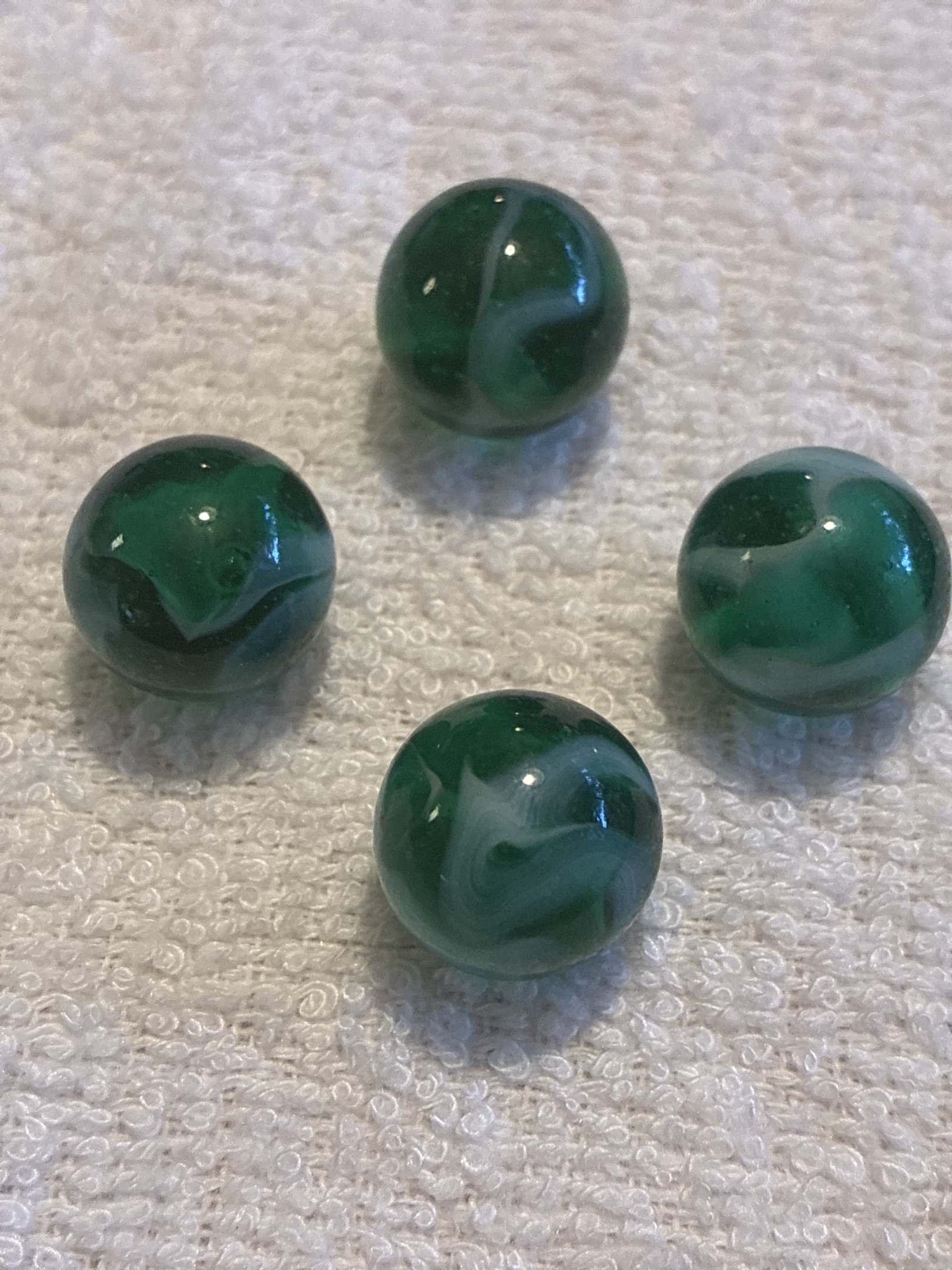 Green Giant / Emerald Green White Swirl by Vitro Agate Company, identification view