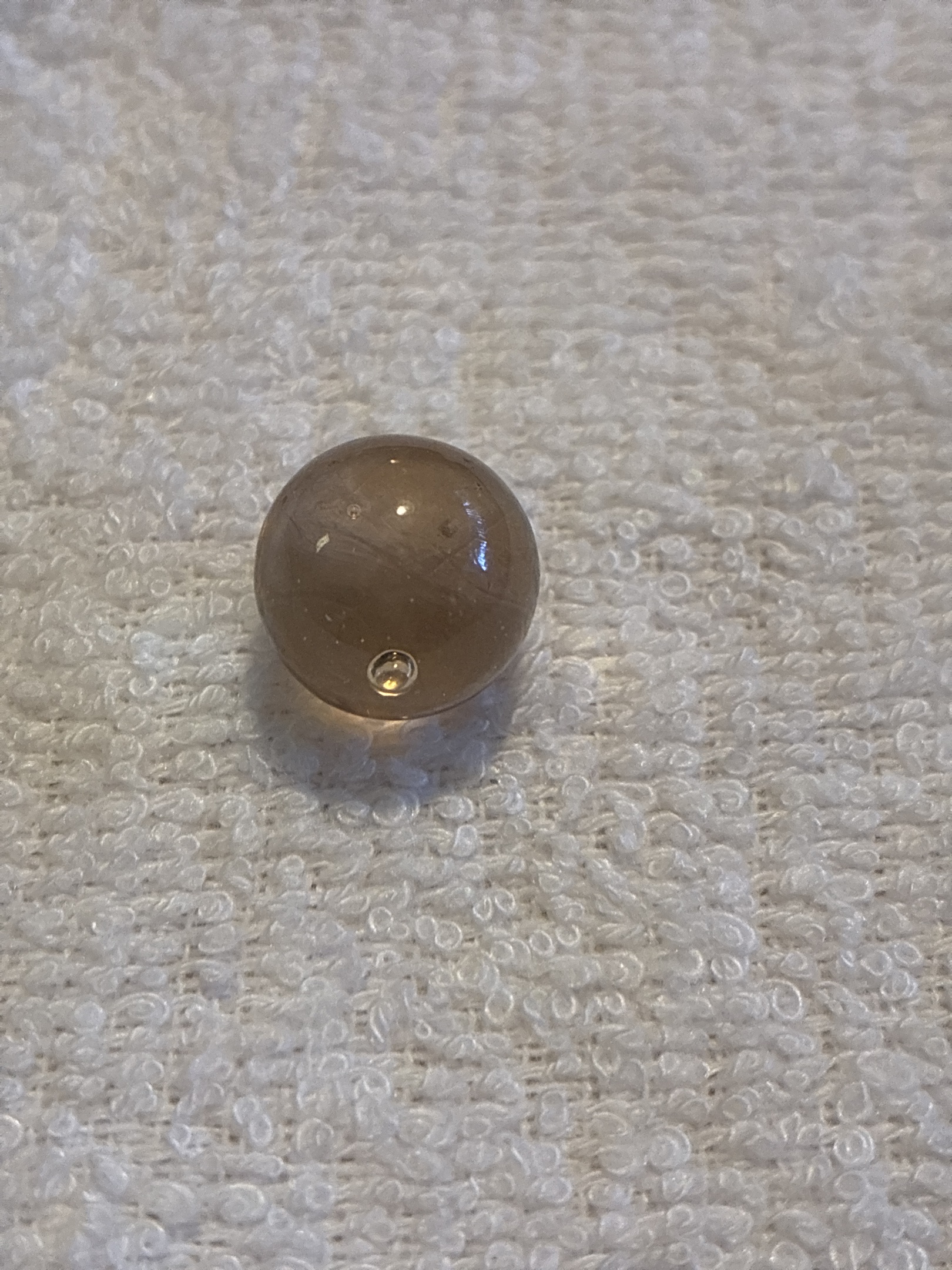 Amber Clearie by Akro Agate Company, identification view