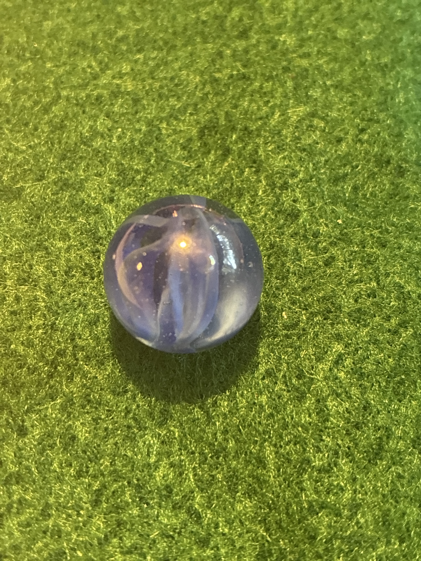 4-Vane Blue and White by Master Glass, identification view