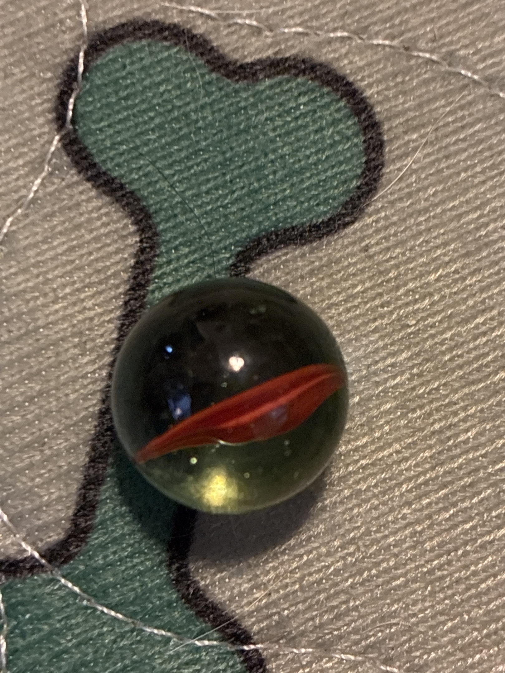 Single Ribbon (Red on Green) by Vitro Agate Company