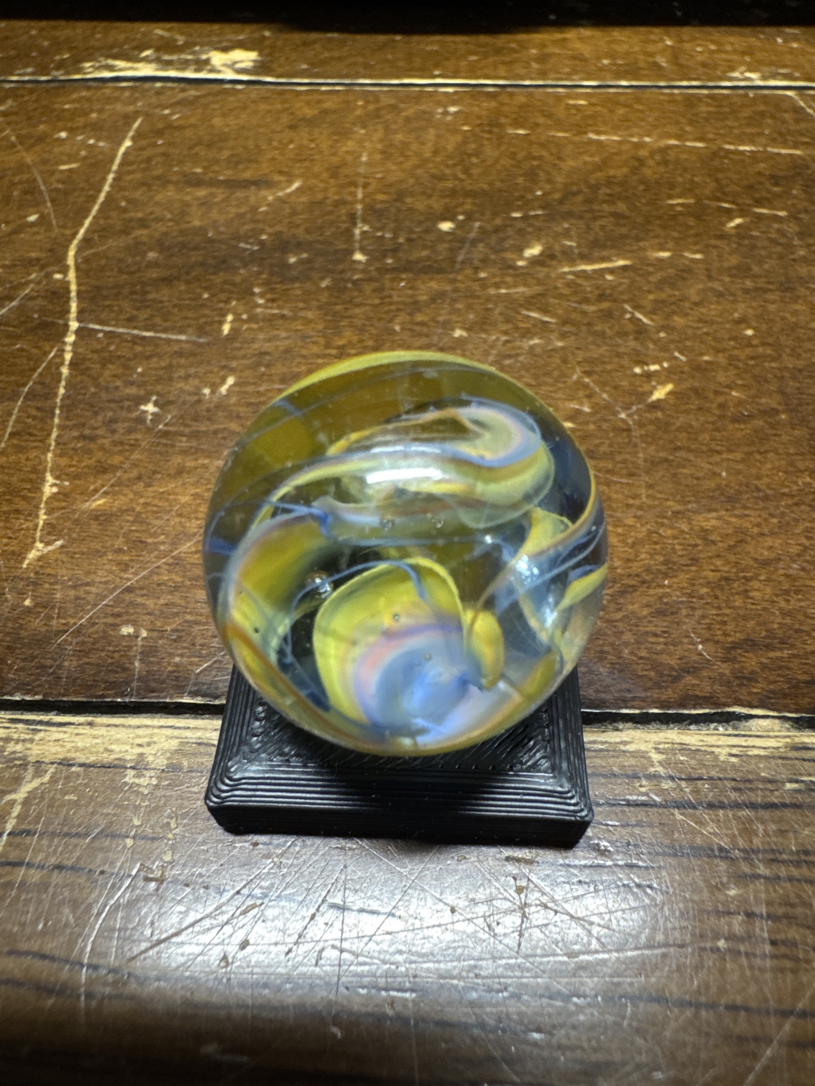 Parrot (Clear Base) by Vitro Agate Company