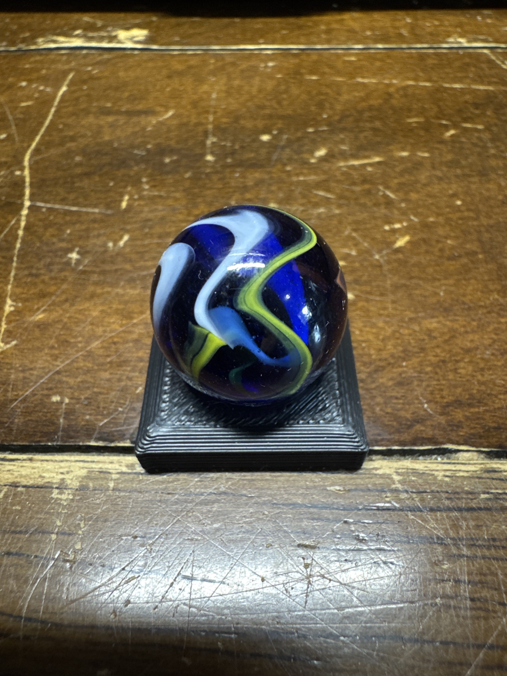 Tri-Lite by Vitro Agate Company, identification view