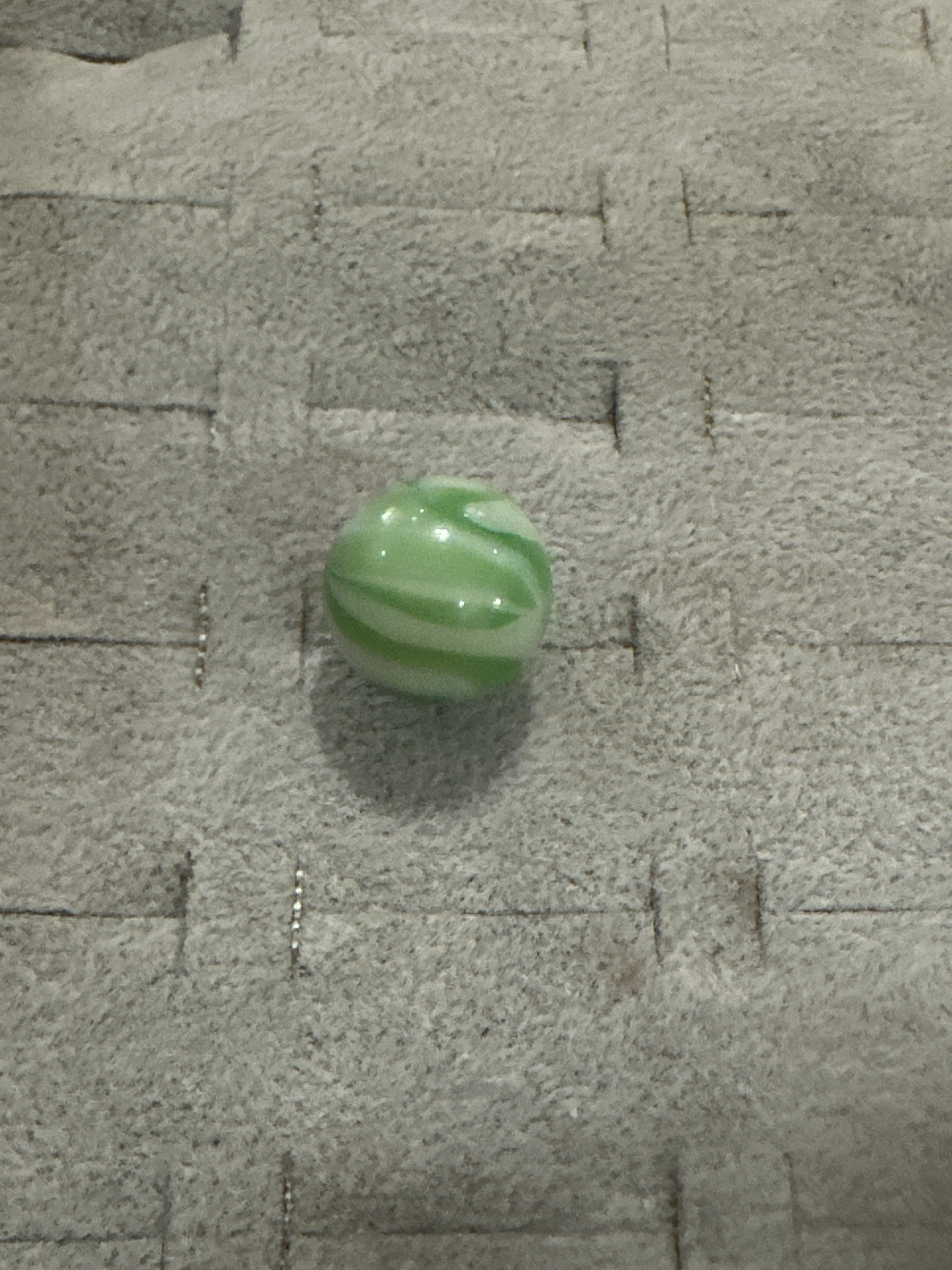 Green and White Swirl by Alley Agate Company, identification view