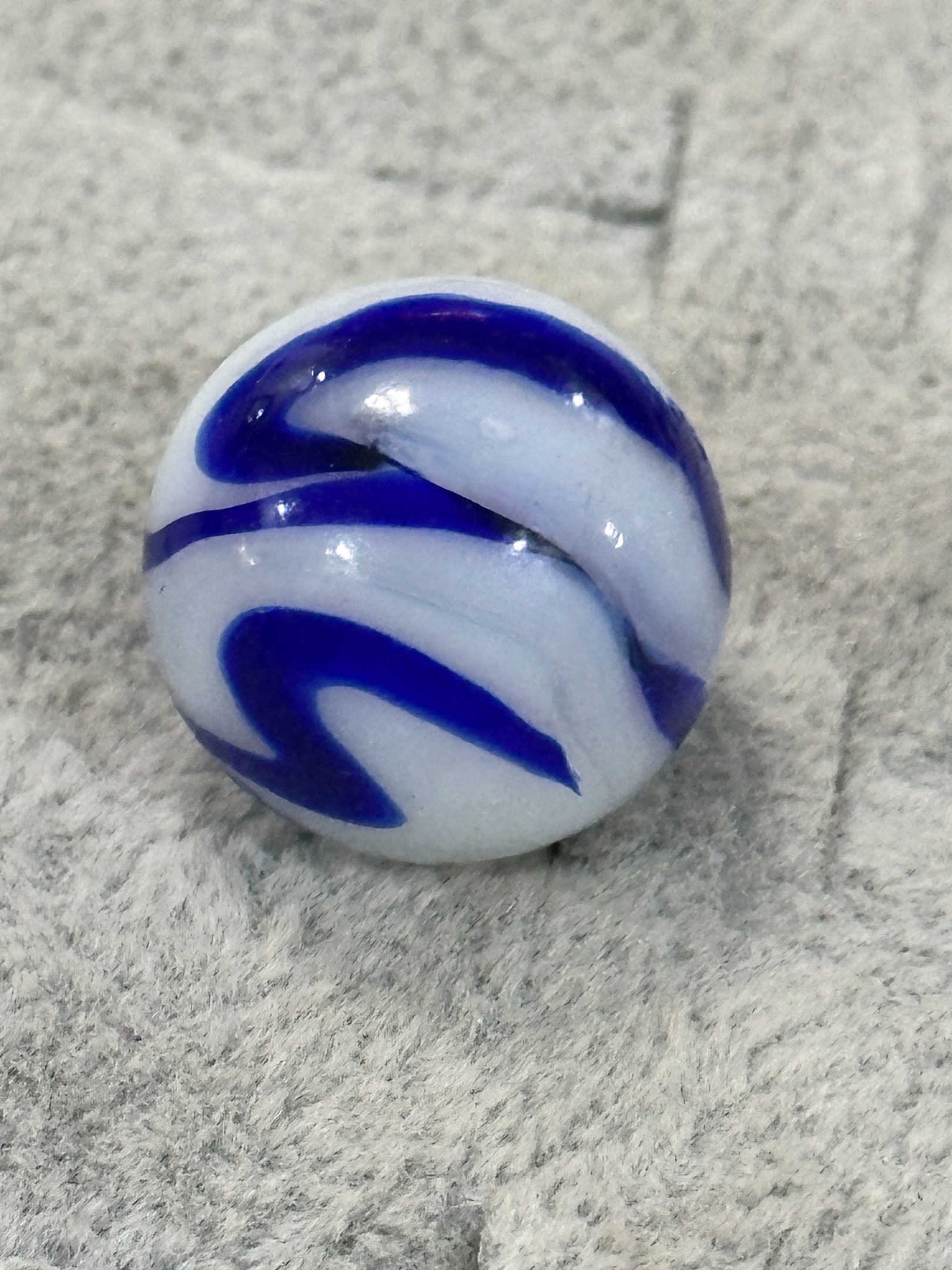 Blue and White Swirl by Alley Agate, identification view