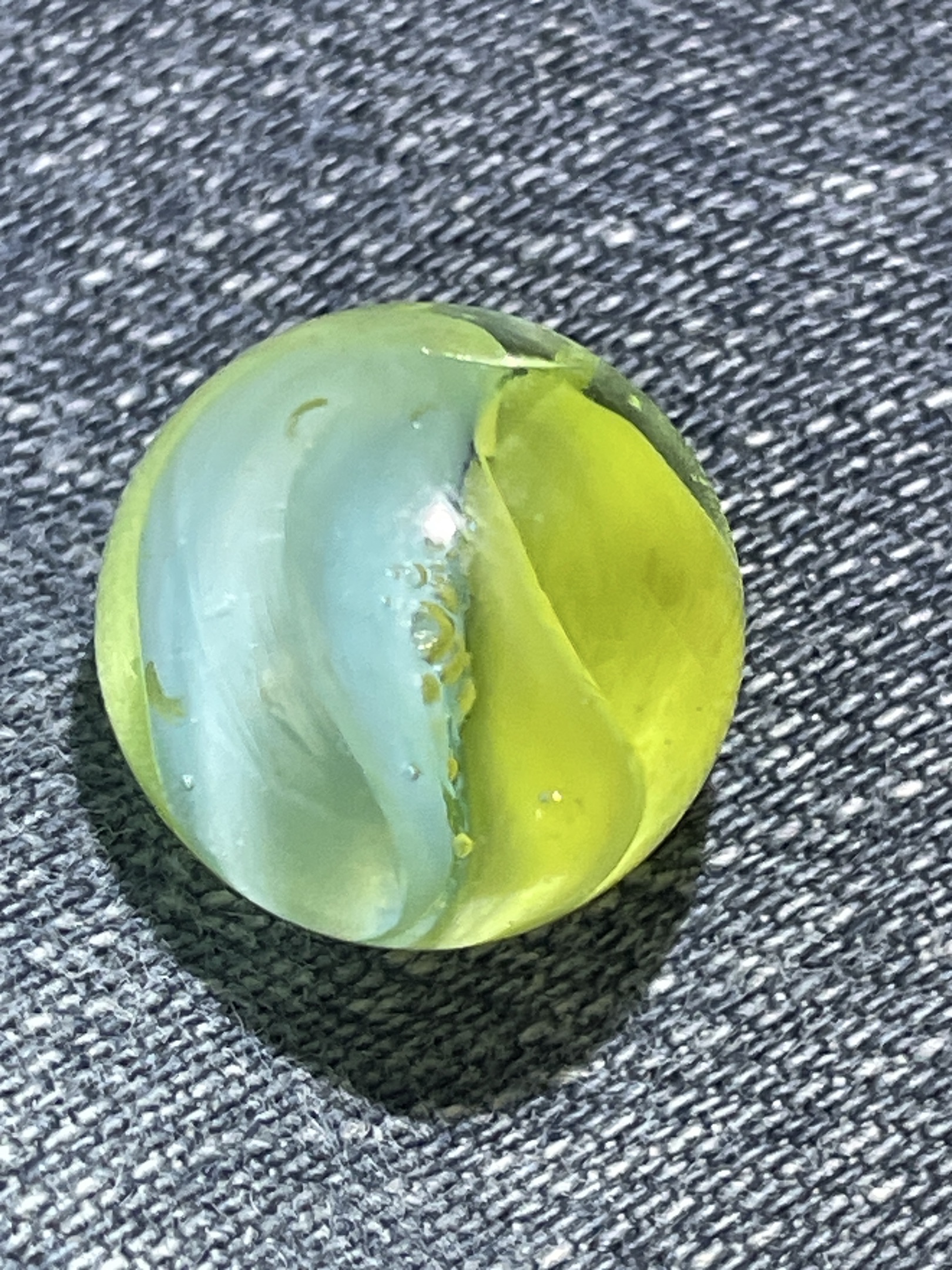 Yellow and Blue Cat's Eye by Vitro Agate Company, identification view
