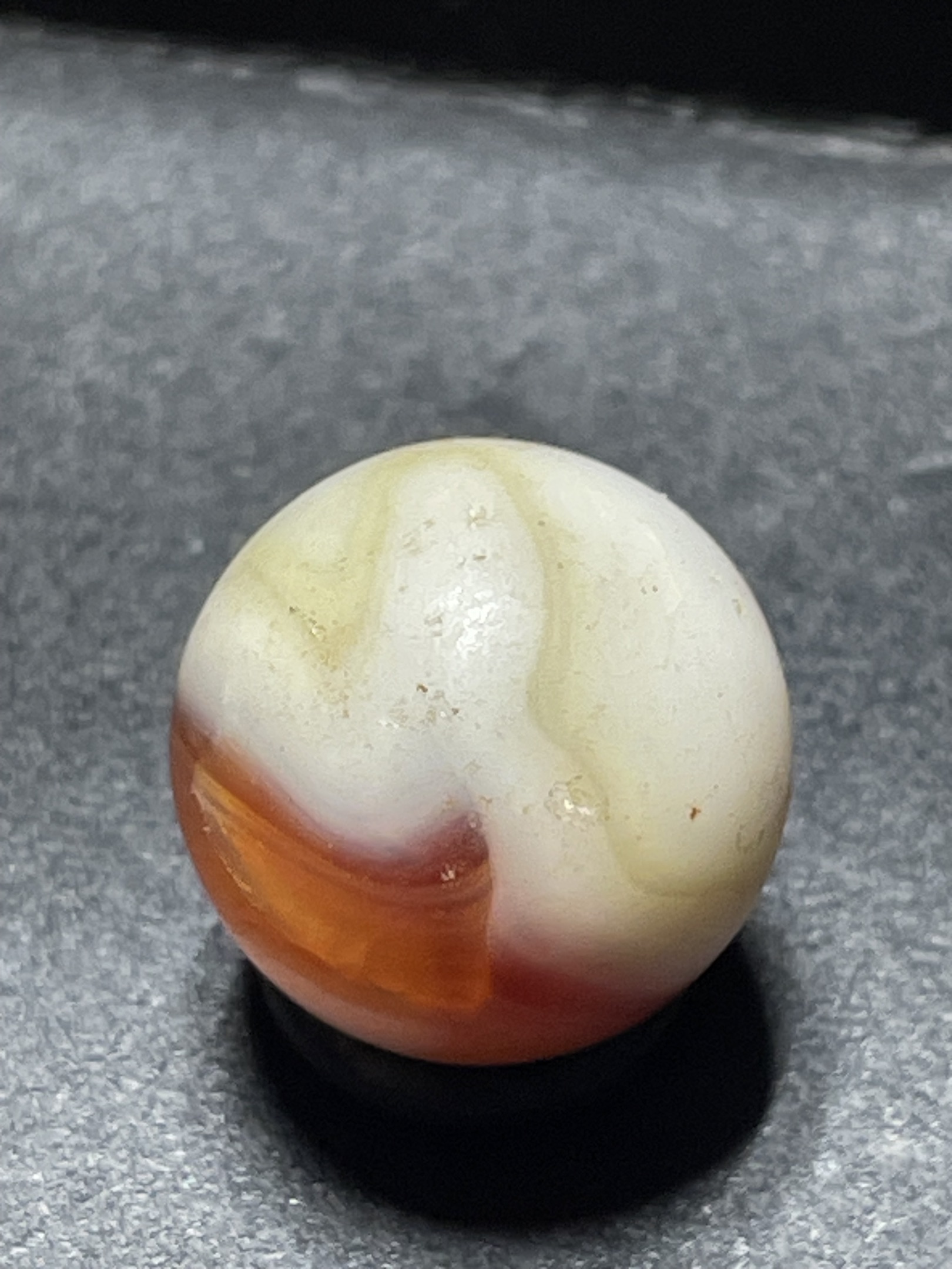 Orange and Yellow Swirl by Akro Agate Company, identification view
