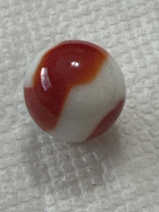 Conqueror Red and White by Vitro Agate, identification view