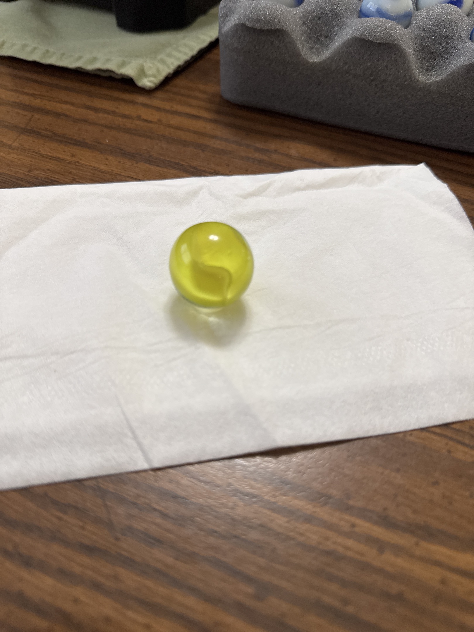 Yellow Cat's Eye Shooter by Vitro Agate, identification view