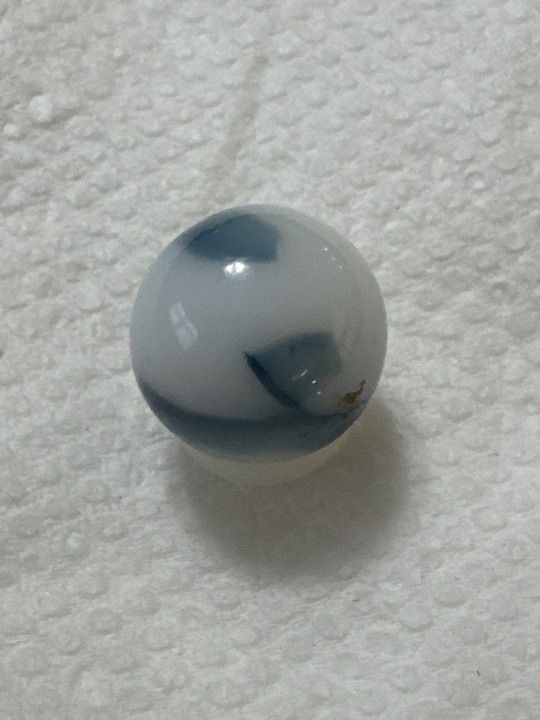 White Patch with Blue by Vitro Agate, identification view