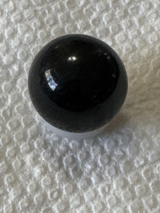 Blackie by Vitro Agate, identification view