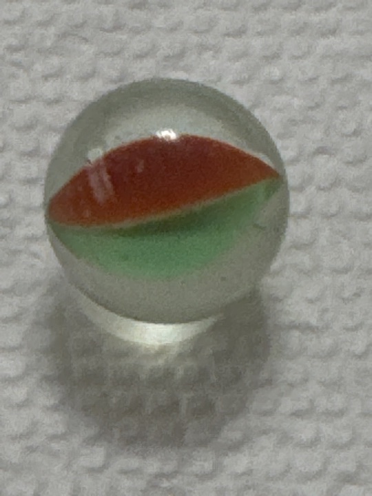 Bicolor Red-Green Cat's Eye by Vitro Agate, identification view