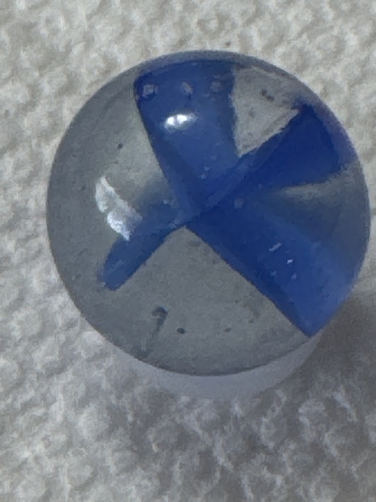 Blue 4-Vane Cat's Eye by Vitro Agate, identification view