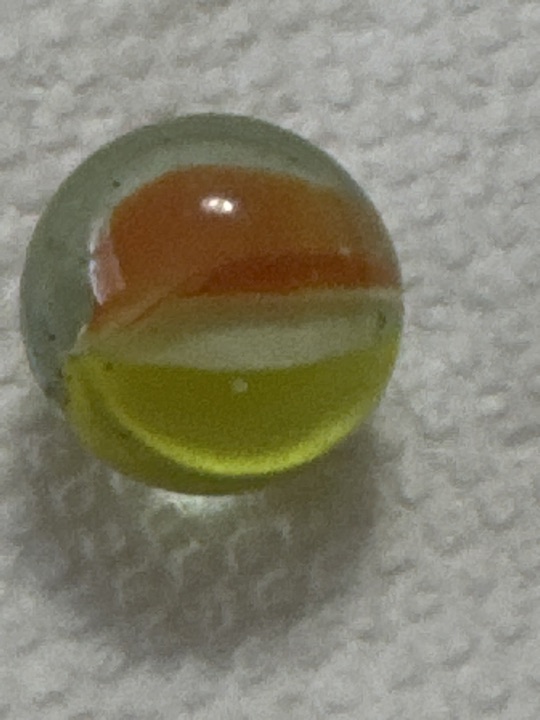 Beach Ball (Yellow-Orange-White) by Vitro Agate, identification view