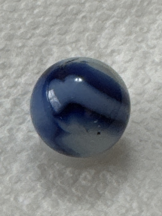 Blue and White Patch by Vitro Agate, identification view