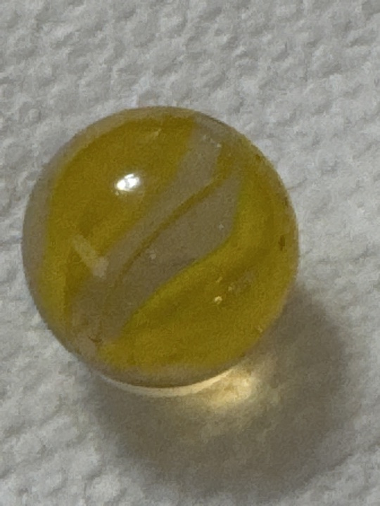 Banana Cat's Eye by Vitro Agate, identification view