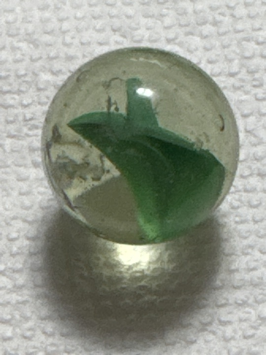 Green Ribbon by Akro Agate, identification view