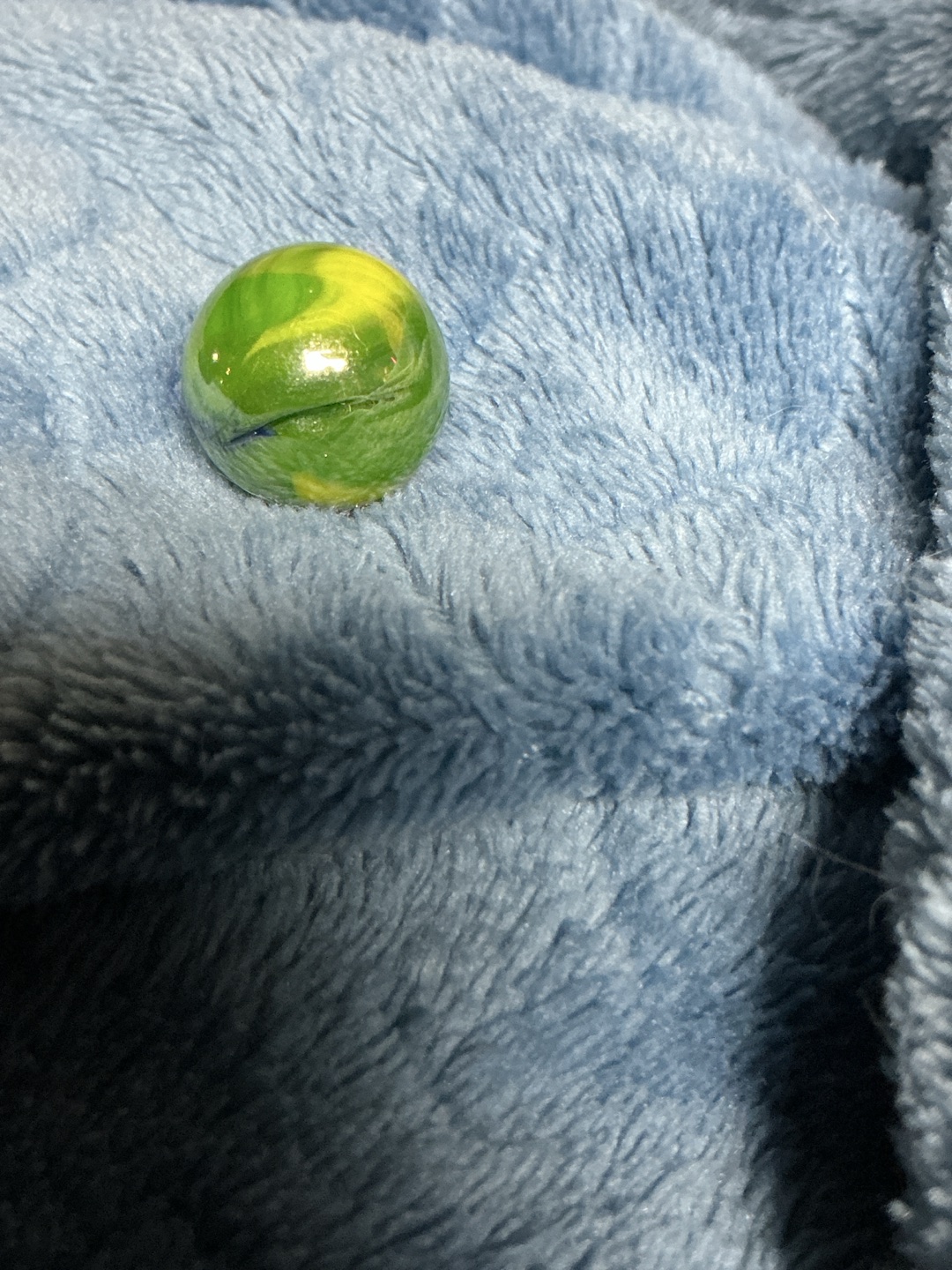 Lime Green and Yellow Swirl / Moss Agate variant by Peltier Glass Company, identification view